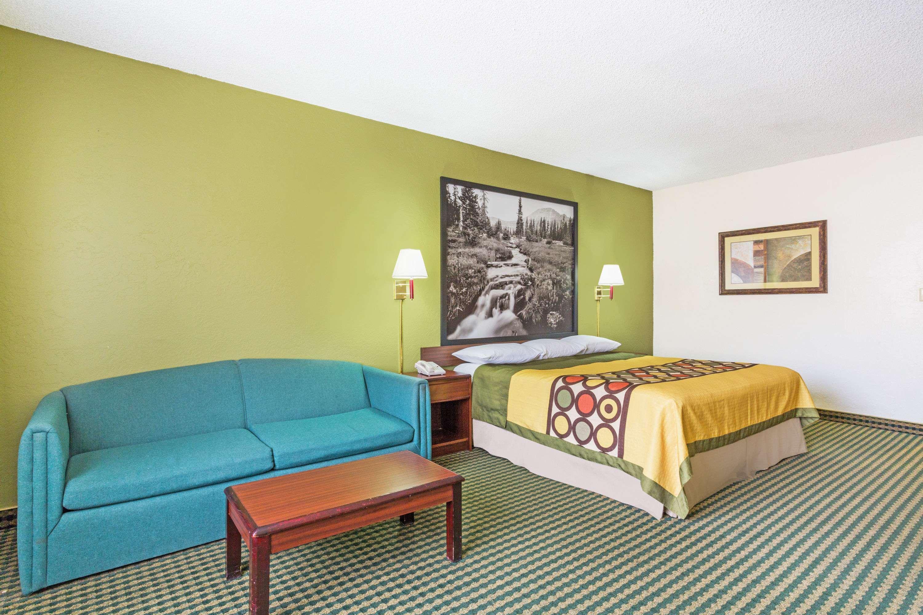 Super 8 By Wyndham Wendover Exterior photo