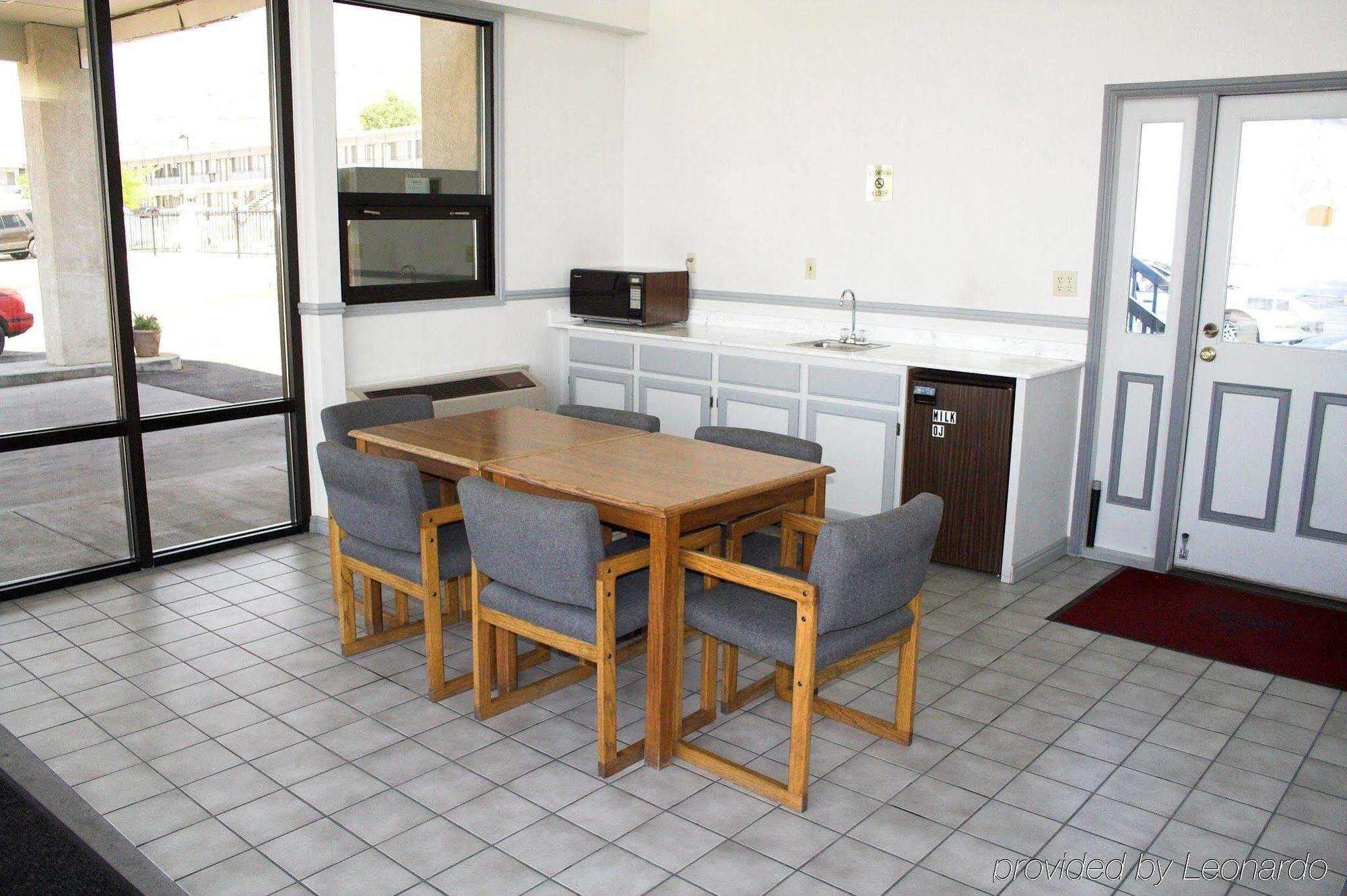 Super 8 By Wyndham Wendover Room photo